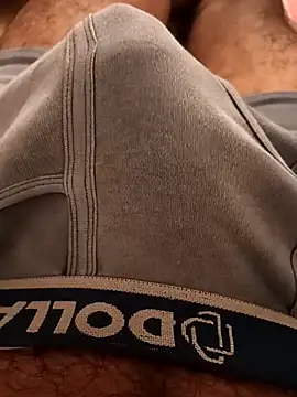 Unluckyperson3 online show from November 4, 1:34 pm