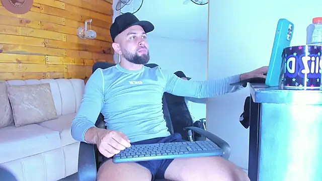 ted montoya online show from November 4, 7:15 pm