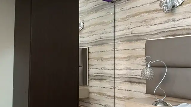 Lovers 21 online show from April 26, 3:59 am