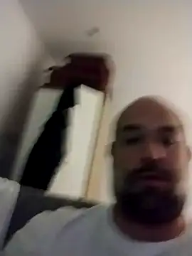 Snapshot of CristalDad chatting on October 16, 8:28 pm CristalDad online show from October 16, 8:28 pm