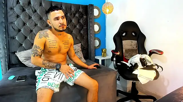 Kevinfox23cms online show from October 27, 12:29 pm