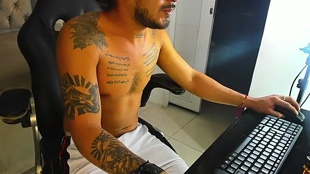 Kevinfox23cms online show from October 16, 11:51 am