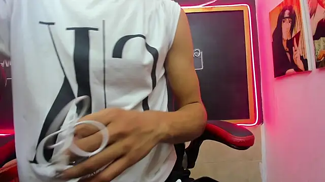 Snapshot of Stiben_boy chatting on October 2, 6:56 pm Stiben boy online show from October 2, 6:56 pm