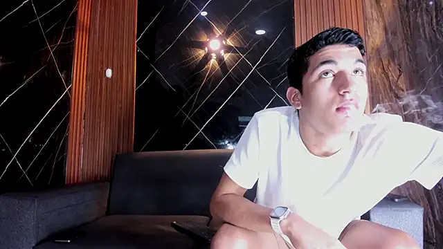 Snapshot of Stiben_boy chatting on October 18, 3:55 am Stiben boy online show from October 18, 3:55 am