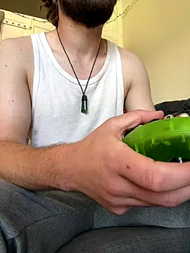 Snapshot of Jasonsnzuk chatting on October 11, 1:26 pm Jasonsnzuk online show from October 11, 1:26 pm