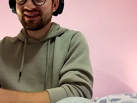 Snapshot of Jasonsnzuk chatting on October 13, 8:59 pm Jasonsnzuk online show from October 13, 8:59 pm