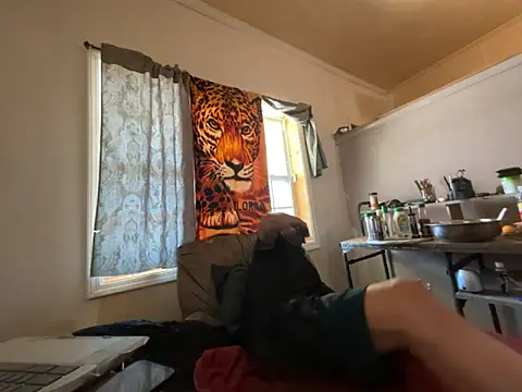 ThrowedWorldWide online show from March 12, 7:43 pm