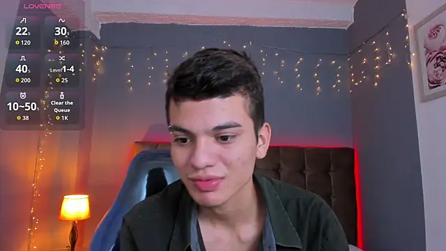 Enzo Martinez18 online show from September 26, 2:26 pm