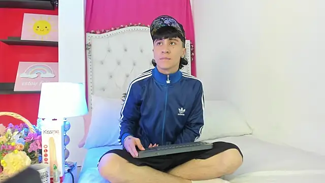 XaanderGrey online show from November 8, 7:50 pm