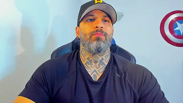 JoshRigby online show from April 25, 7:44 pm