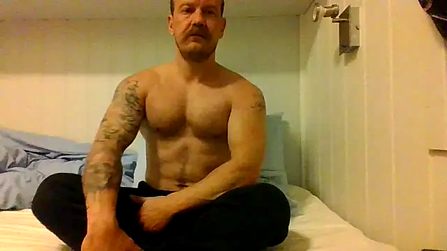 Snapshot of Real_viking chatting on September 29, 10:27 pm Real viking online show from September 29, 10:27 pm
