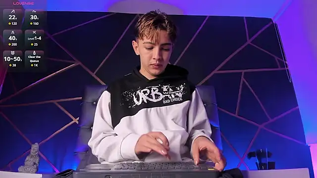 Lian Miller1  online show from February 17, 12:15 pm