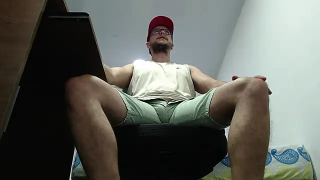 Snapshot of DirtyNotLimits_ chatting on October 3, 2:00 pm DirtyNotLimits online show from October 3, 2:00 pm