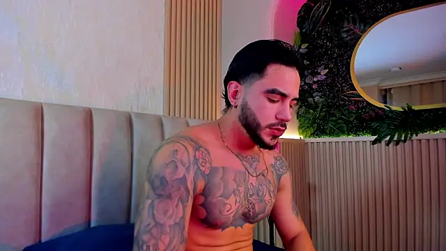 Snapshot of Dante_Dimarco chatting on October 3, 11:43 pm Dante Dimarco online show from October 3, 11:43 pm