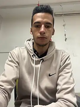 Snapshot of wiland_hot23 chatting on October 1, 1:20 am wiland hot23 online show from October 1, 1:20 am