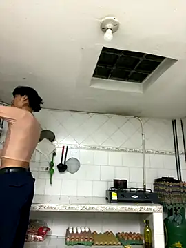 Snapshot of MadamLeRouge chatting on October 21, 12:03 am MadamLeRouge online show from October 21, 12:03 am