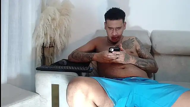 Adrew fox online show from December 20, 5:58 am