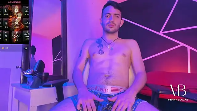 VynnyBlacke  online show from October 24, 9:16 pm