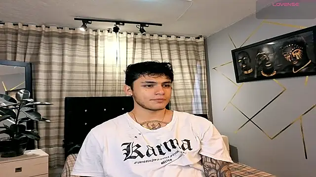 Snapshot of samu_lara chatting on October 6, 11:48 am samu lara online show from October 6, 11:48 am