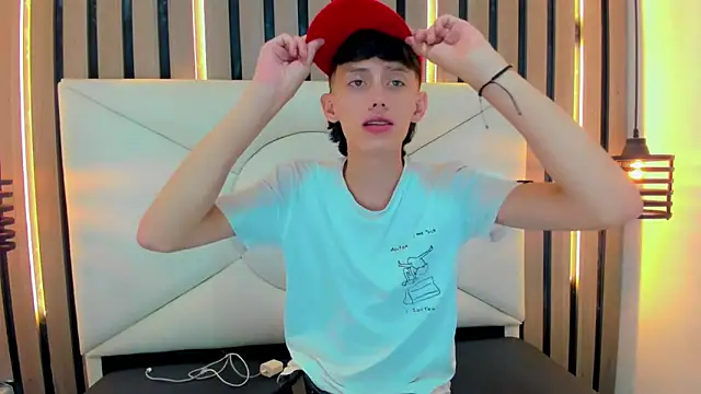 thaigo twink38 online show from April 24, 8:05 am