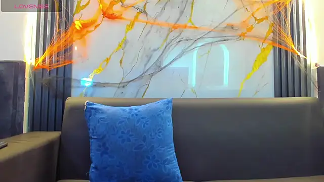 Snapshot of isaac_franko chatting on October 21, 8:55 pm isaac franko online show from October 21, 8:55 pm