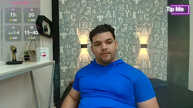 Snapshot of Adonis_Walker chatting on September 29, 8:37 pm Adonis Walker online show from September 29, 8:37 pm