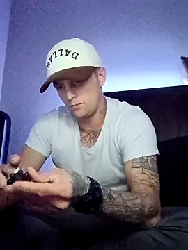 Yourgeminisecret online show from March 13, 5:04 am