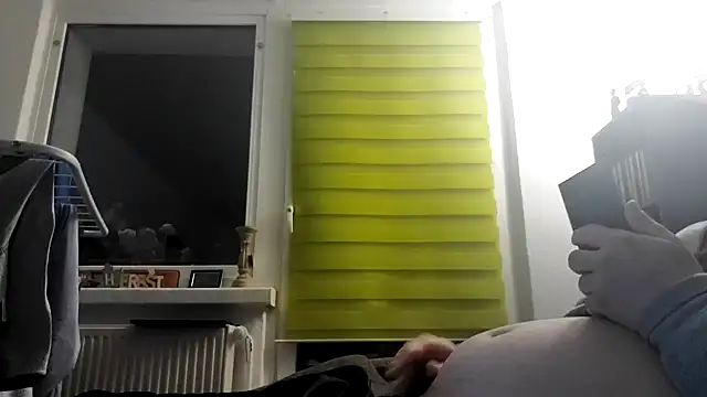 Snapshot of stivi2526 chatting on October 19, 8:12 pm stivi2526 online show from October 19, 8:12 pm