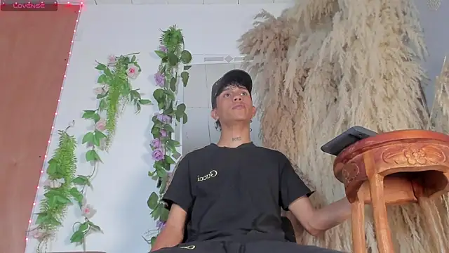 milo crave online show from September 30, 8:23 pm