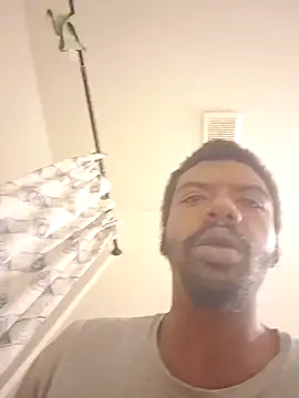 Snapshot of MrBigDickShow chatting on October 20, 3:49 pm MrBigDickShow online show from October 20, 3:49 pm