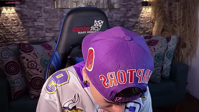 kevienmiet online show from October 29, 12:08 pm