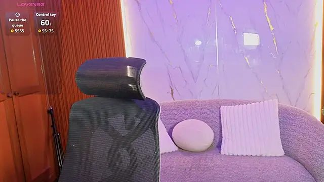 kevienmiet online show from October 22, 11:36 am