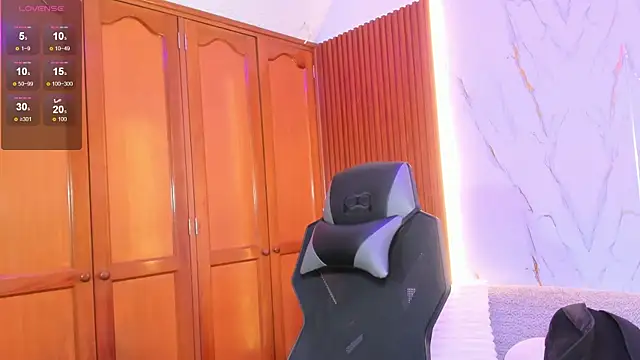 kevienmiet online show from October 20, 12:09 pm