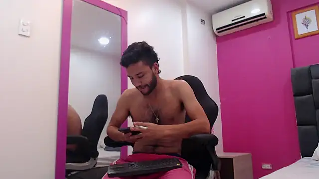 Juan FelipeX01 online show from November 3, 6:32 pm