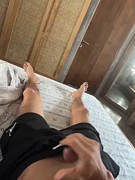 HenryLee1983-cums online show from March 15, 3:36 am