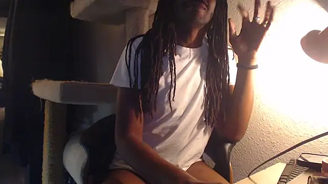 Snapshot of AlickleStiff chatting on October 14, 1:01 am AlickleStiff online show from October 14, 1:01 am