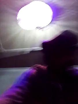 biGgslong01 online show from April 17, 5:04 pm