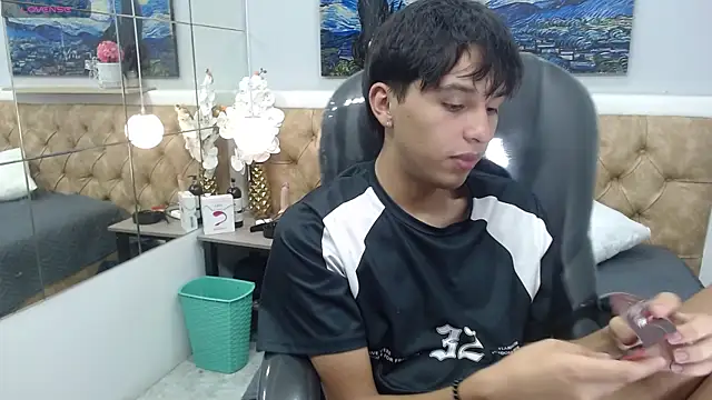 StiwenTwink online show from March 28, 8:09 pm