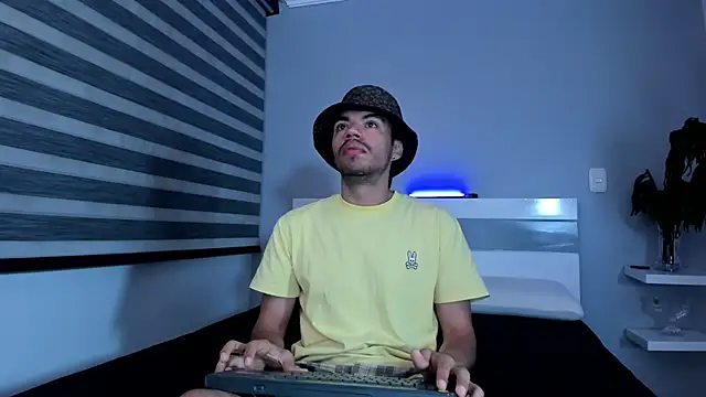 ZaynShadow online show from October 20, 6:39 am