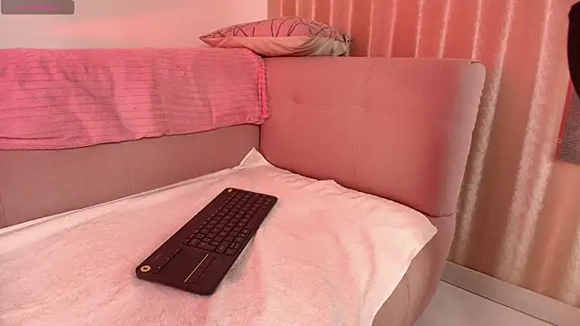 Byandy  online show from October 4, 8:35 pm