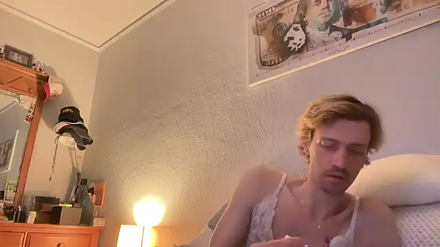 johnny-twink777 online show from October 1, 7:23 am