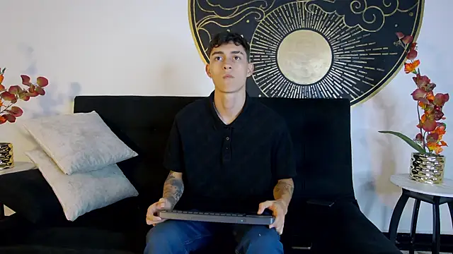 LukeSavagge online show from October 5, 3:05 pm