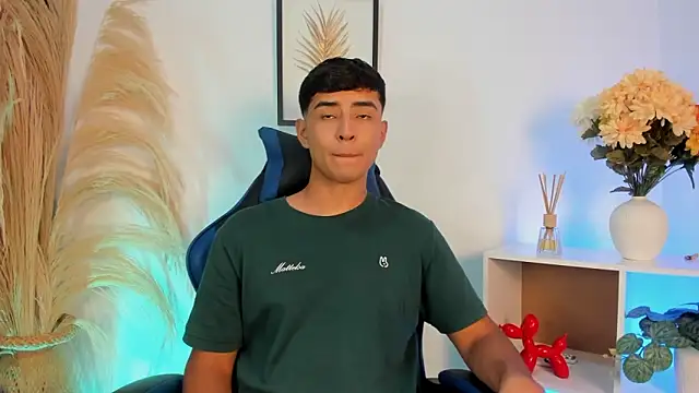 Thiago Connor21 online show from April 21, 11:44 pm