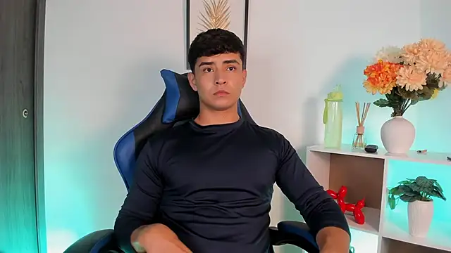 Thiago Connor21 online show from May 1, 11:40 pm