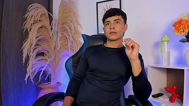Thiago Connor21 online show from May 15, 11:46 pm