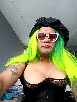 lauratravesti246 online show from October 1, 4:33 pm