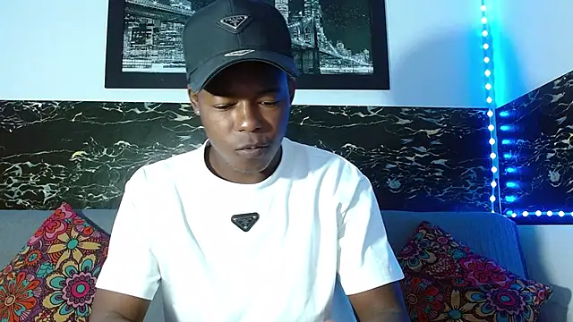 Snapshot of Dark_stallionX chatting on October 13, 6:03 pm Dark stallionX online show from October 13, 6:03 pm