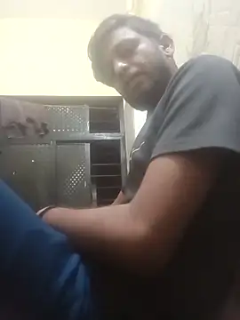 Snapshot of playboyMH1 chatting on November 2, 12:26 am playboyMH1 online show from November 2, 12:26 am