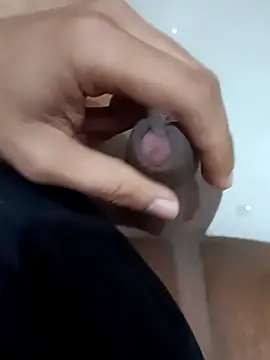 Elegant Guy online show from December 3, 6:25 pm