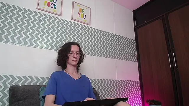 White King4 online show from October 6, 2:44 pm